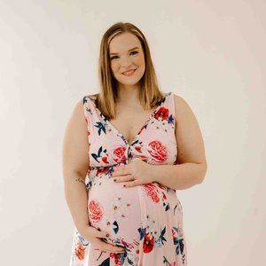 JULIET LABOR & POSTPARTUM GOWN IN BLUSH FLORAL